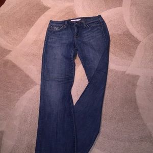 Joe’s Jeans 👖 lightly worn! Size 28